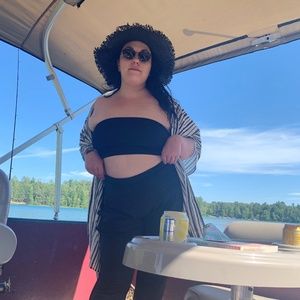 Meet your Posher, Mara